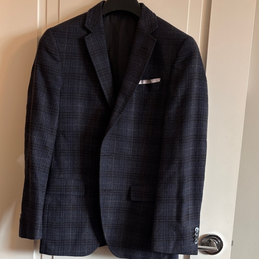 Hugo Boss Dark Navy Plaid Wool Sport Coat
